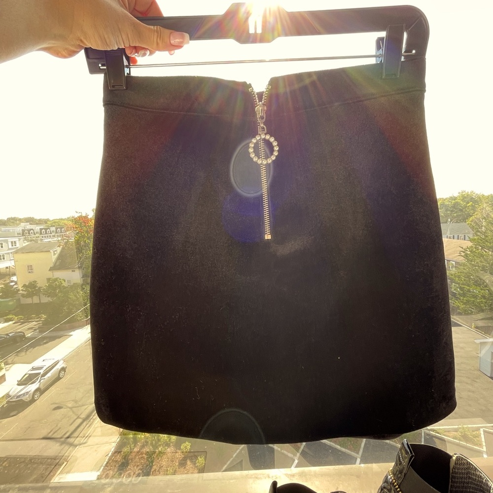 Cute black suede small skirt